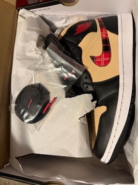 New NIKE AIR JORDAN MID SE TARTAN SWOOSH SIZE MEN 8